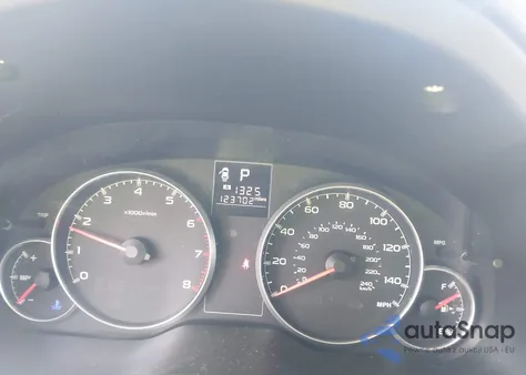 2013 Subaru Outback 2.5I Premium z USA, uszkodzony, nr VIN 4S4BRBCC1D3284352